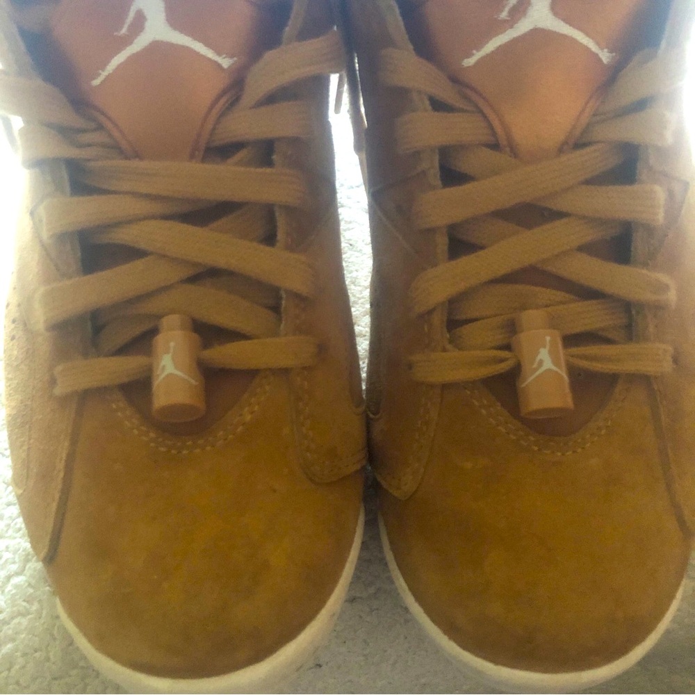 JORDAN 6 CARMEL/ROOTBEER/WHEATS SUEDE JORDANS